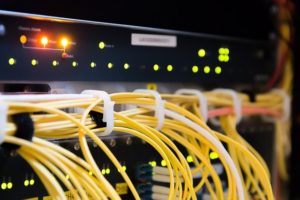 Différents fils important pour le branchement d'un autoradio
